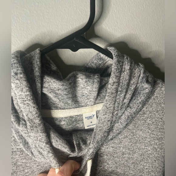 Gray cowl neck sweater size Medium - Picture 2 of 5